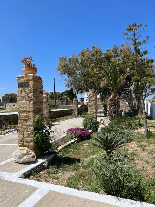 Θἔρως Apartment Tinos Exterior photo